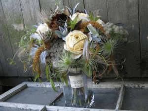 BY THE BUNCH floral alchemy