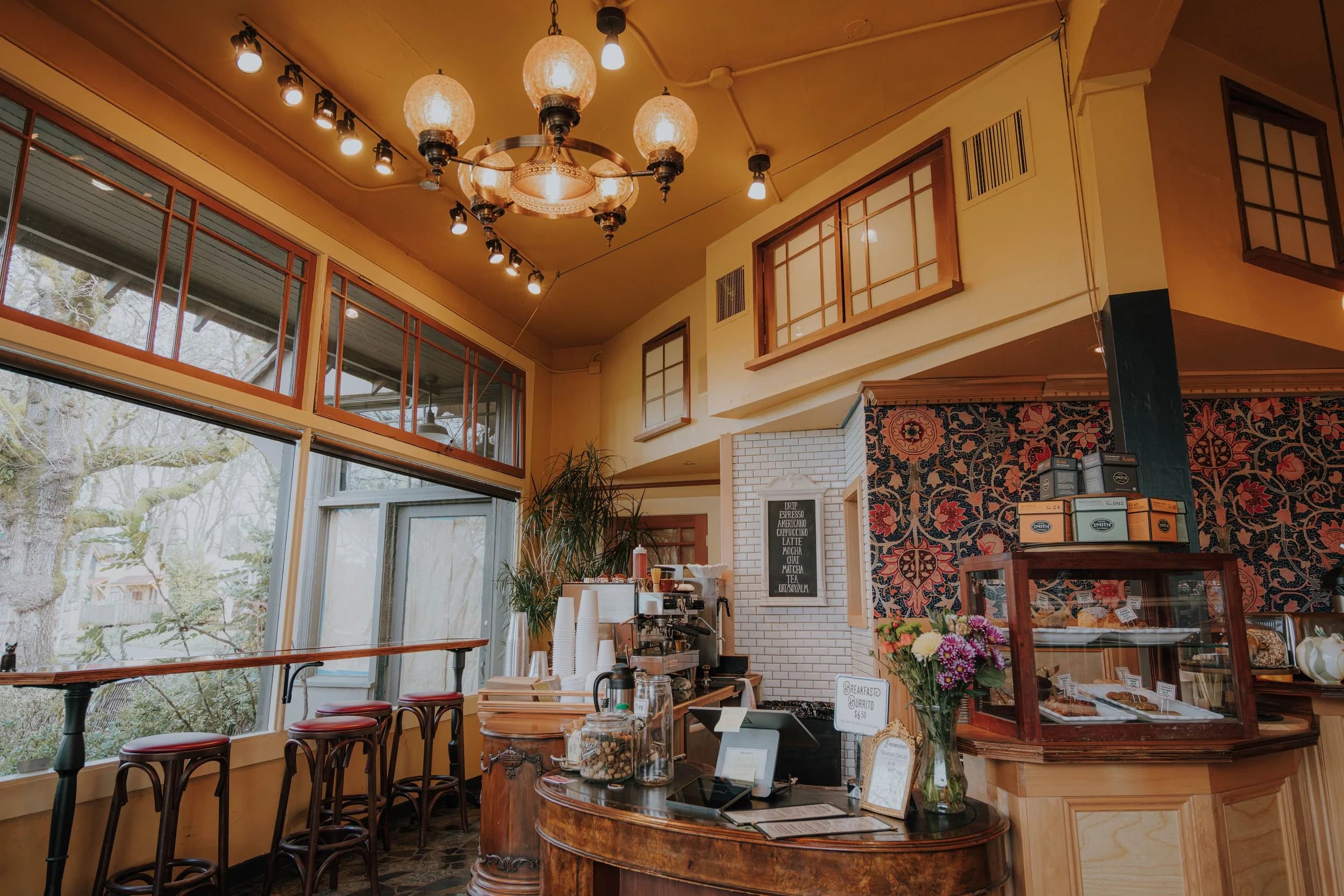 Floyd's Coffee House & Wine Bar