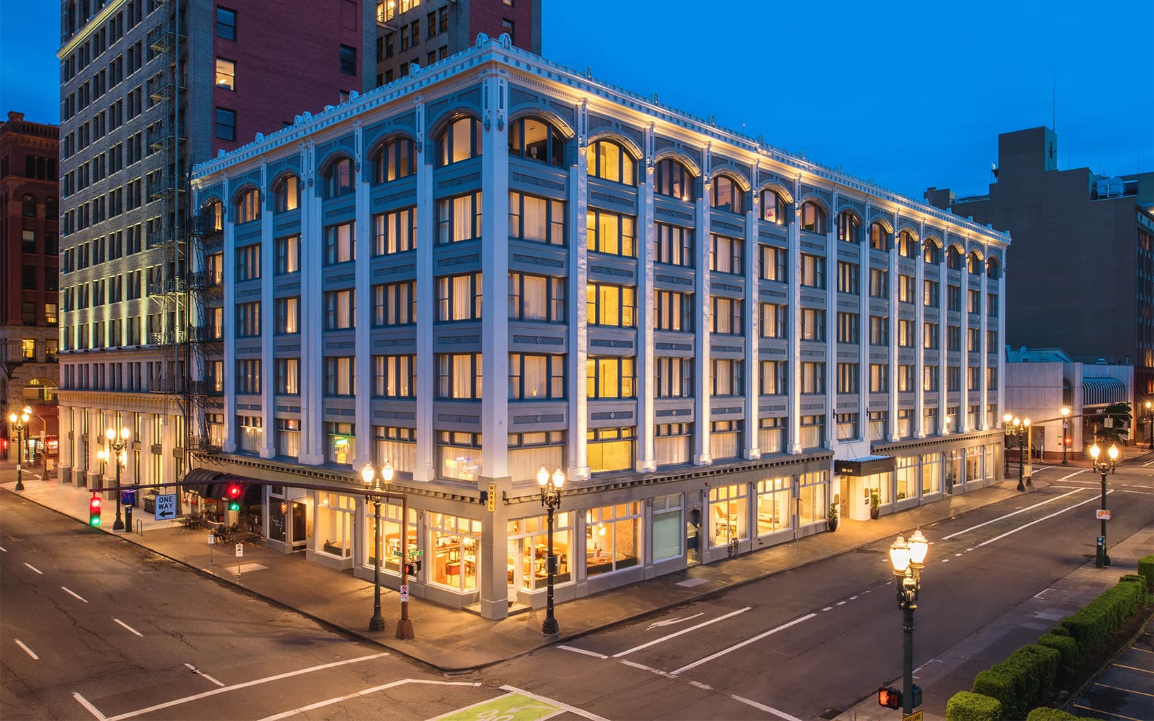 Hi-Lo Hotel